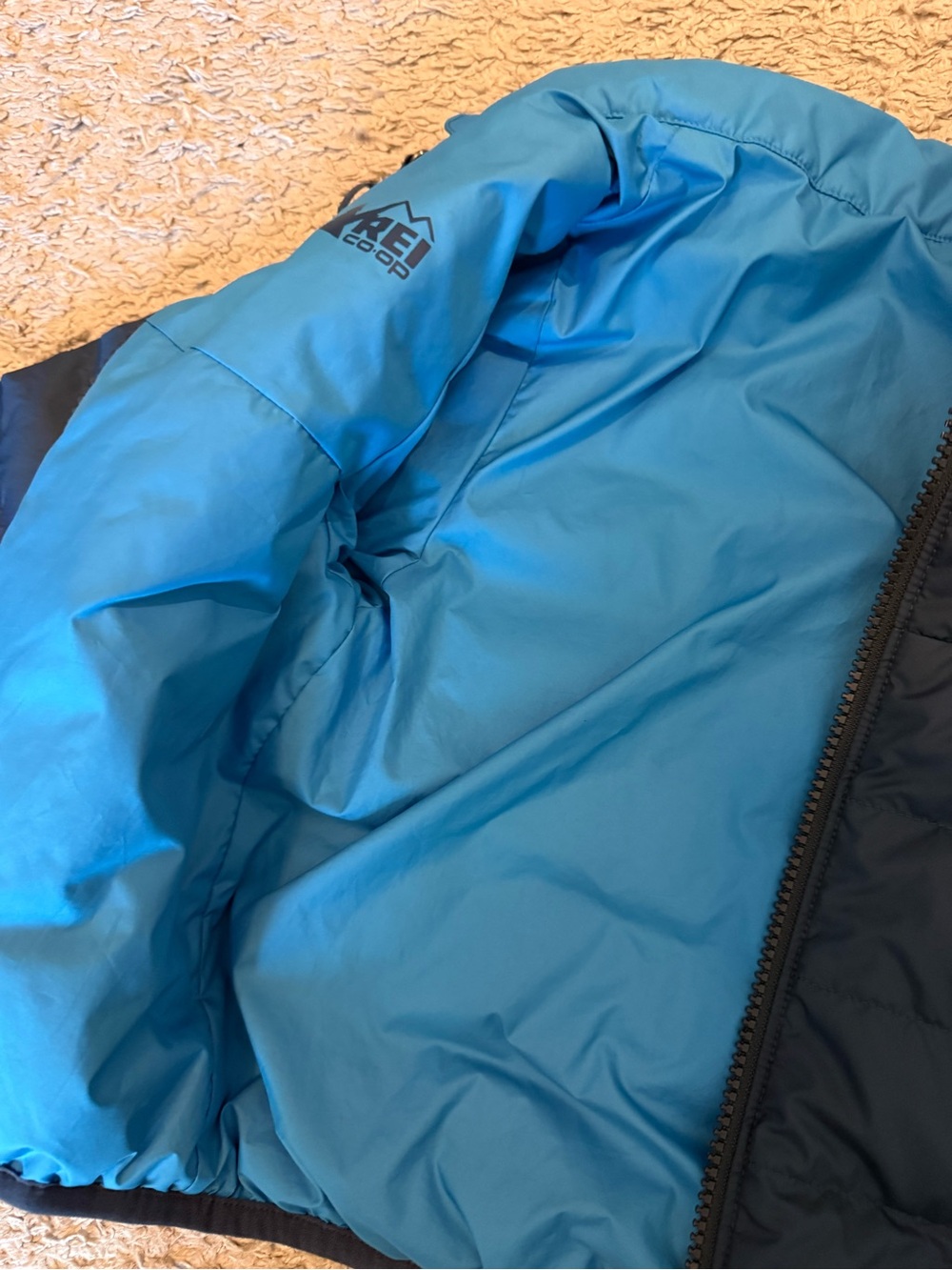 REI Toddler Navy Puffer Jacket with Bright Blue Liner - Picture 3 of 7